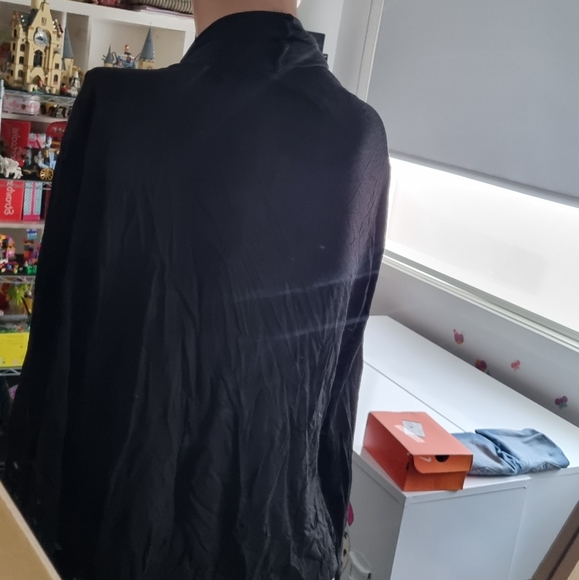 🤩UnderCoverWear Throw - Picture 5 of 6